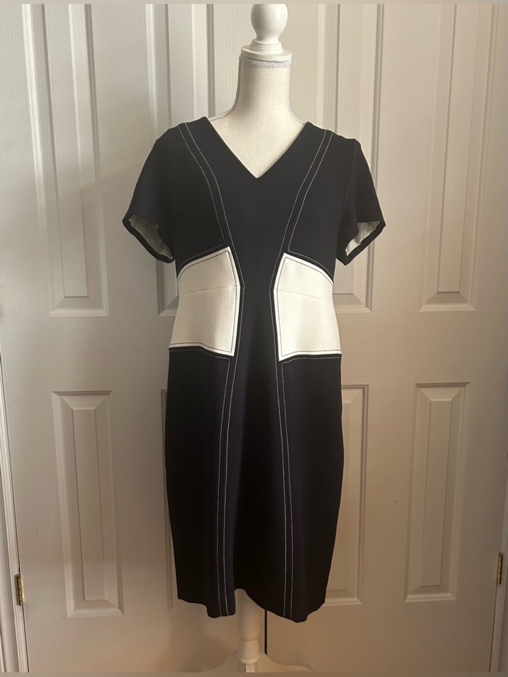 ANN TAYLOR V-Neck Contrast Panel, Short Sleeves, Midi Dress, Navy Blue & White M